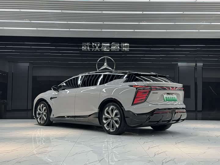 Фото 4 - HiPhi X