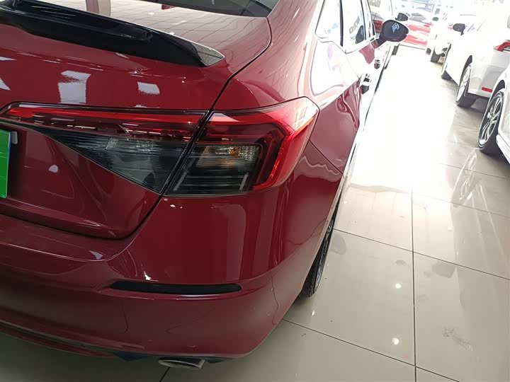 Фото 8 - Honda Civic