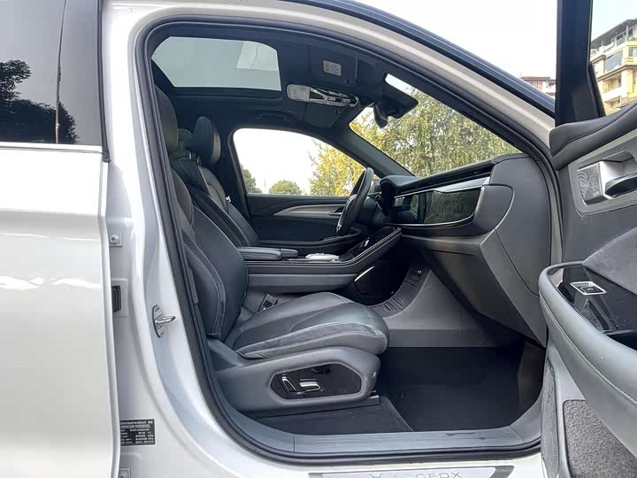 Фото 6 - BAIC Arcfox Alpha T