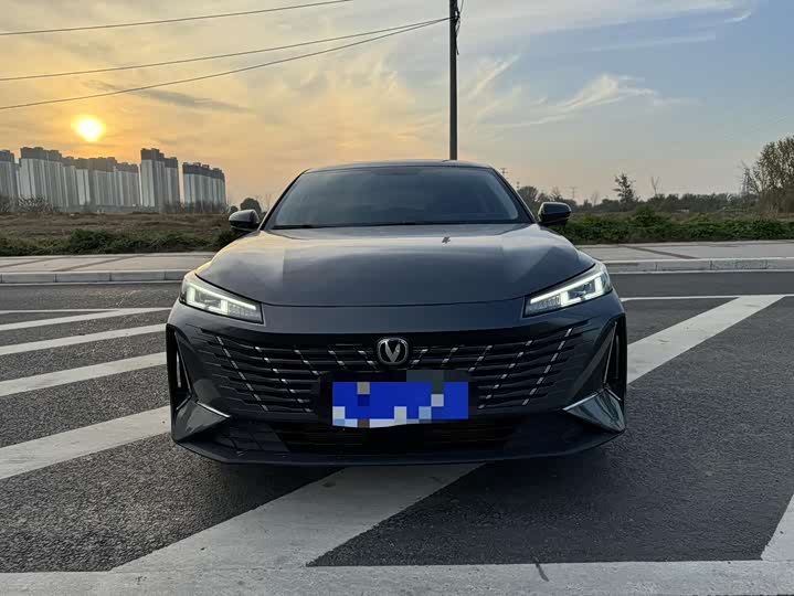 Фото 2 - Changan Eado Plus