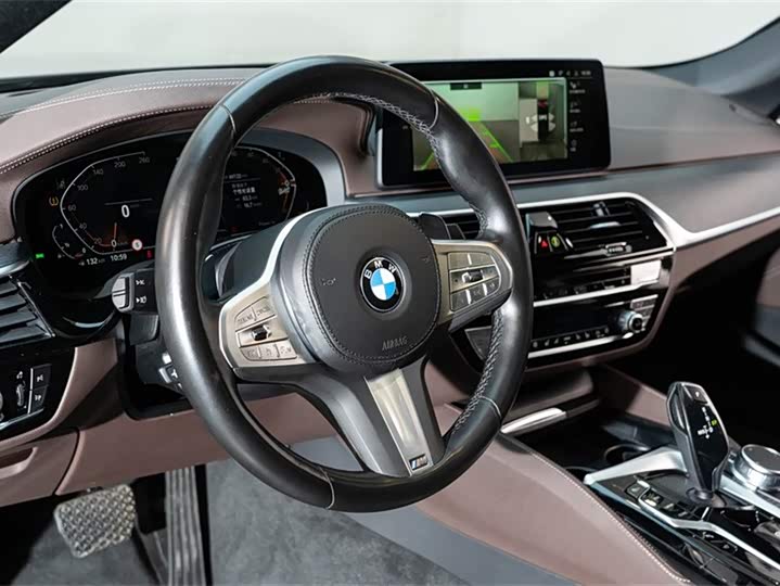 Фото 9 - BMW 5 Series