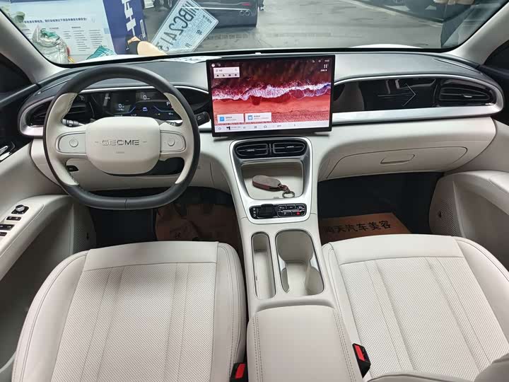 Фото 8 - Geely Galaxy Geome