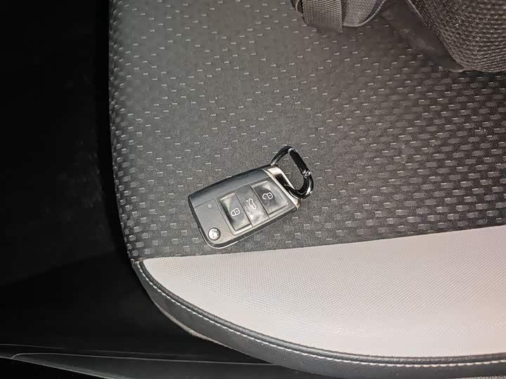 Фото 9 - Volkswagen Tacqua