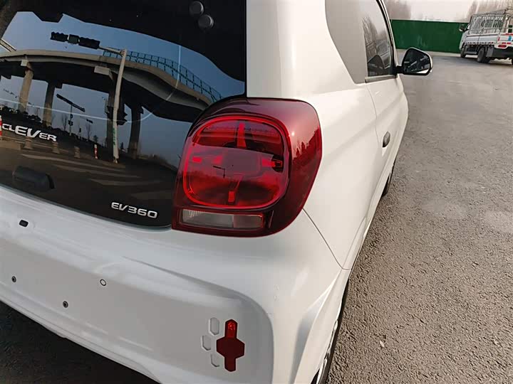 Фото 8 - Roewe Clever