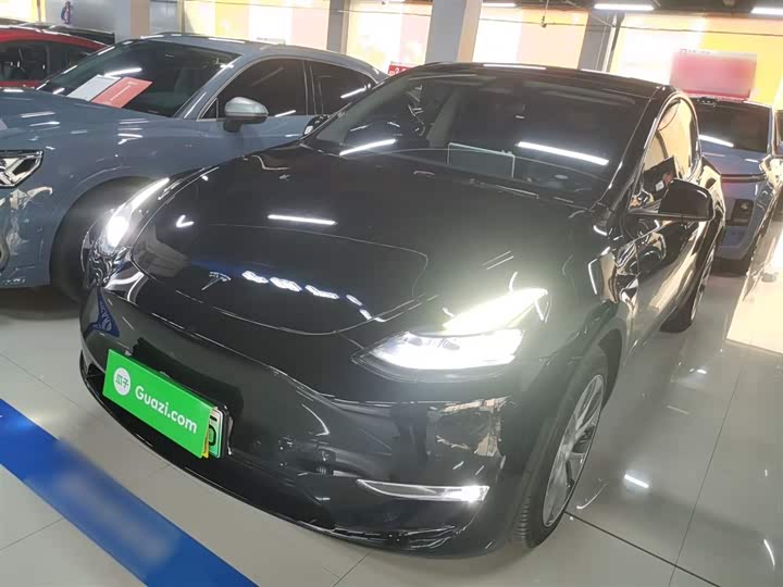 Фото 2 - Tesla Model Y