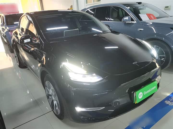 Фото 4 - Tesla Model Y