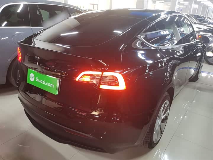 Фото 7 - Tesla Model Y