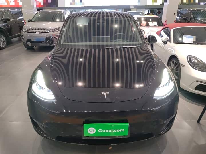 Фото 3 - Tesla Model Y