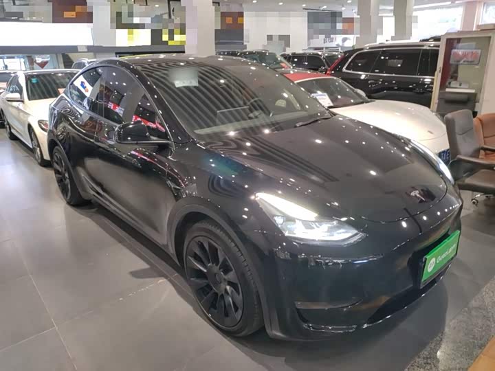 Фото 4 - Tesla Model Y