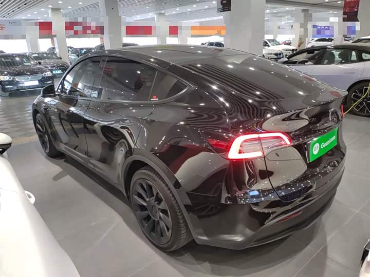 Фото 5 - Tesla Model Y