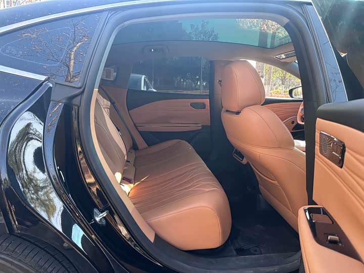 Фото 5 - Geely Galaxy Starshine 8 EM-i