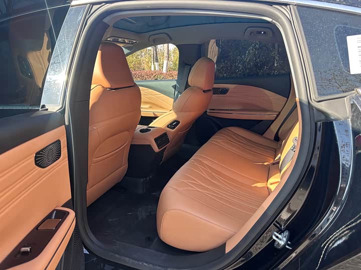 Фото 8 - Geely Galaxy Starshine 8 EM-i