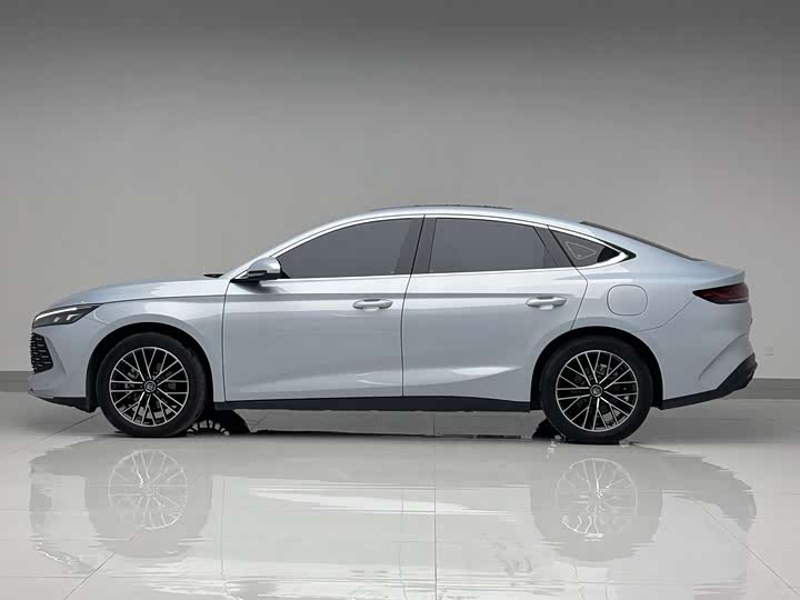 Фото 5 - BYD Qin L