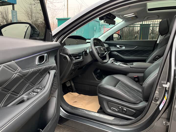 Фото 5 - Changan UNI-K Hybrid