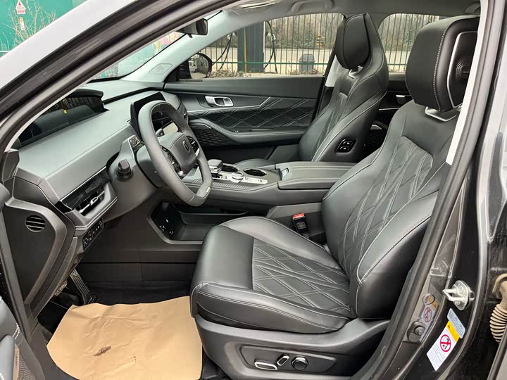 Фото 6 - Changan UNI-K Hybrid