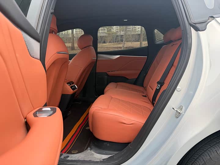 Фото 5 - Changan Deepal S05