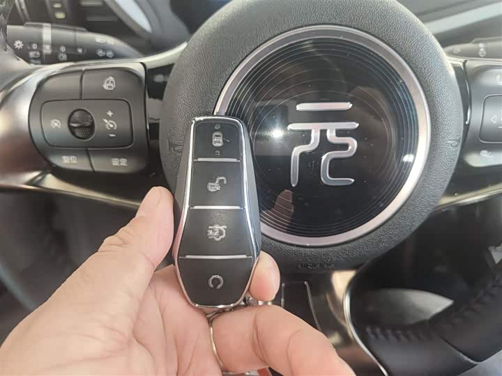 Фото 9 - BYD Yuan Plus