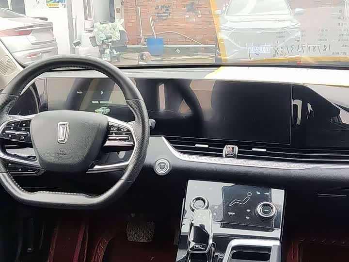 Фото 5 - Bestune B70