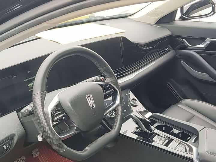 Фото 6 - Bestune B70