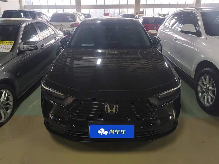 Фото 2 - Honda Accord