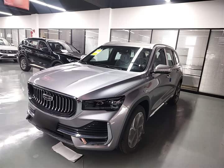 Фото 2 - Geely Monjaro