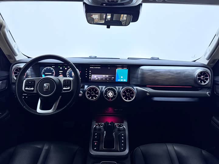 Фото 8 - Tank 300