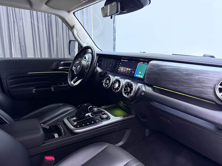 Фото 9 - Tank 300