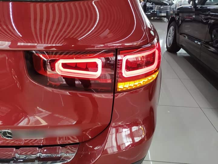 Фото 8 - Mercedes-Benz GLB-Class