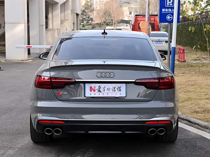 Фото 5 - Audi S4