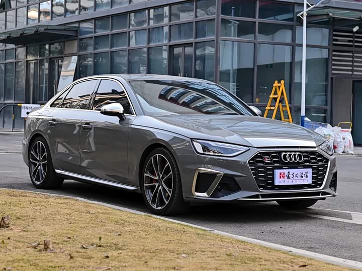 Фото 8 - Audi S4