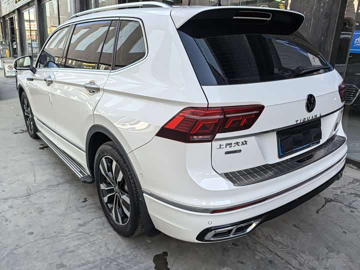 Фото 4 - Volkswagen Tiguan L Pro