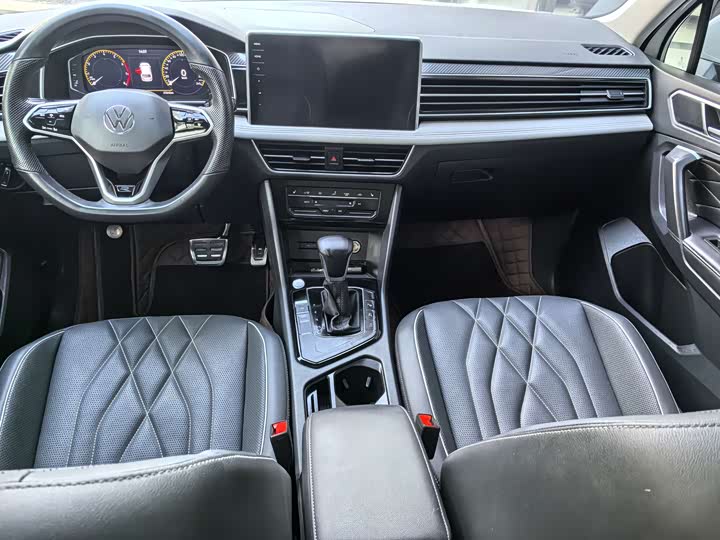 Фото 8 - Volkswagen Tiguan L Pro