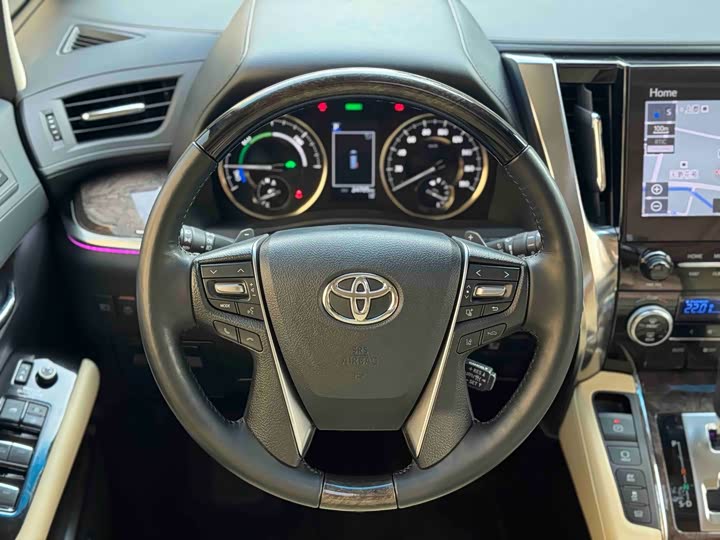 Фото 3 - Toyota Alphard