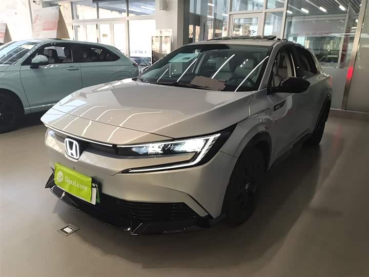 Фото 2 - Honda e:NP2