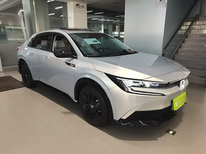 Фото 4 - Honda e:NP2