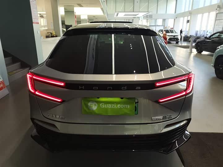 Фото 6 - Honda e:NP2