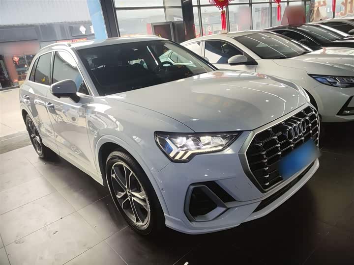 Фото 4 - Audi Q3