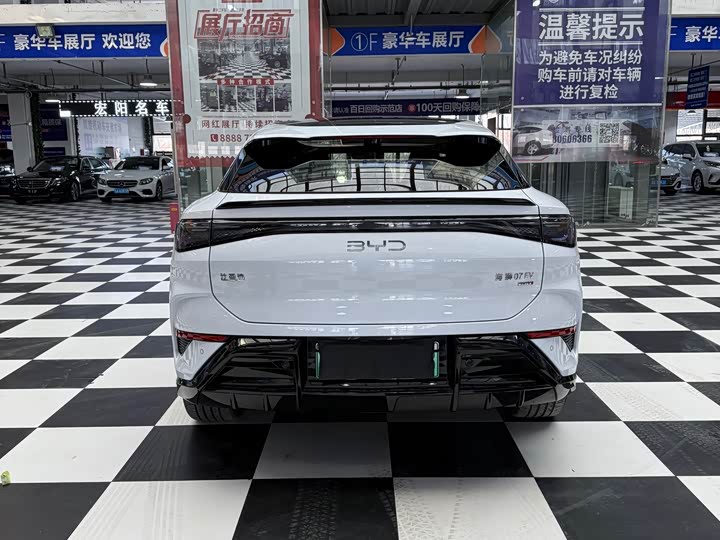 Фото 5 - BYD Sea Lion 07 EV