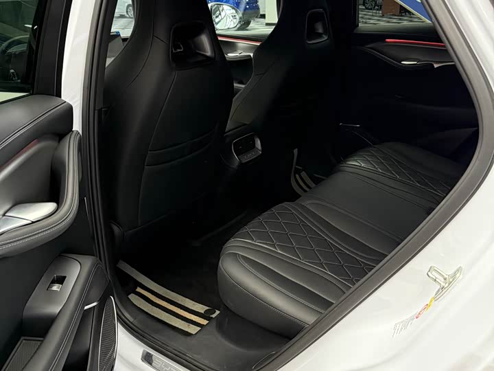 Фото 8 - BYD Sea Lion 07 EV