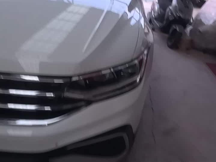 Фото 5 - Volkswagen Tiguan L Pro