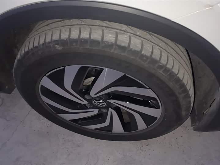 Фото 6 - Volkswagen Tiguan L Pro