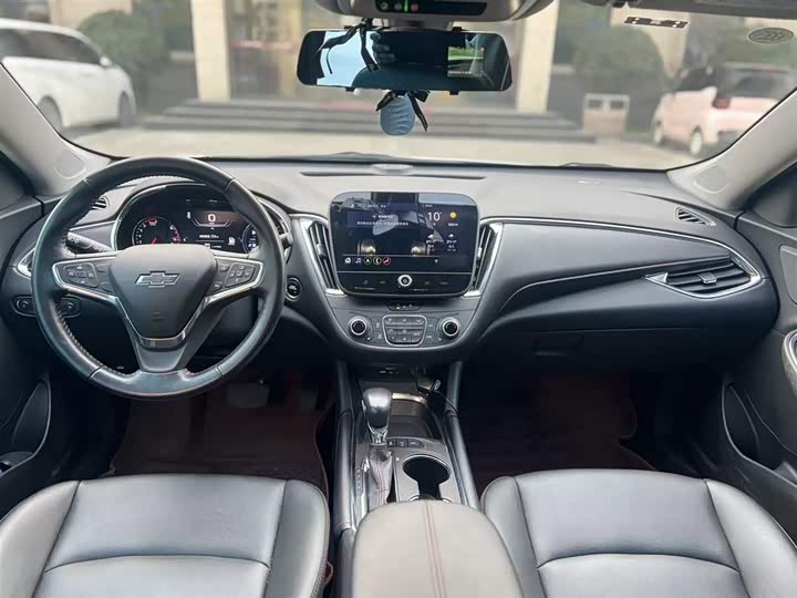 Фото 9 - Chevrolet Malibu XL