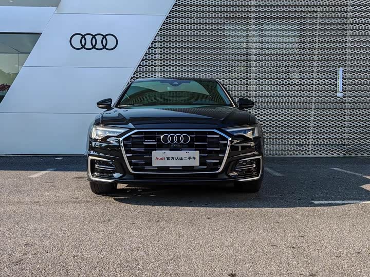 Фото 2 - Audi A6L