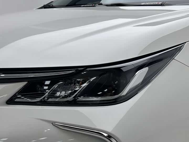 Фото 5 - Toyota Corolla