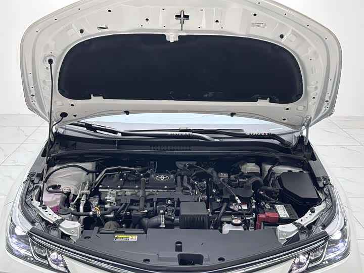 Фото 8 - Toyota Corolla