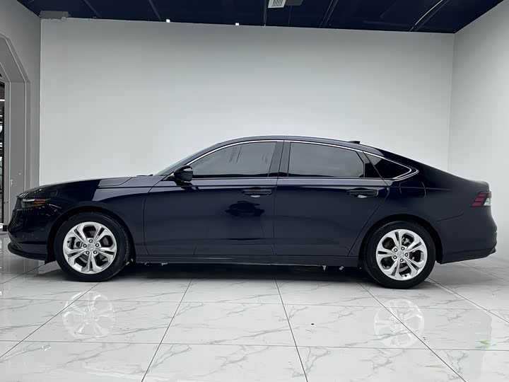 Фото 2 - Honda Accord