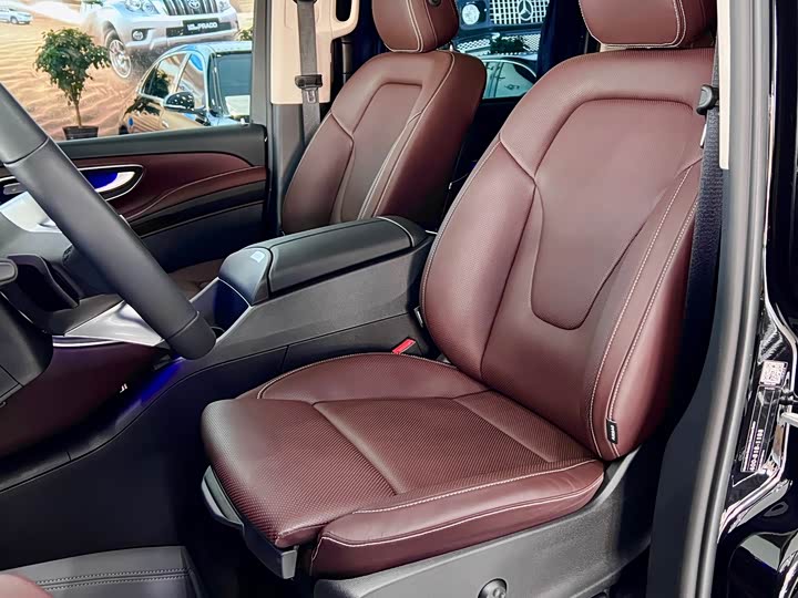 Фото 6 - Mercedes-Benz V-Class