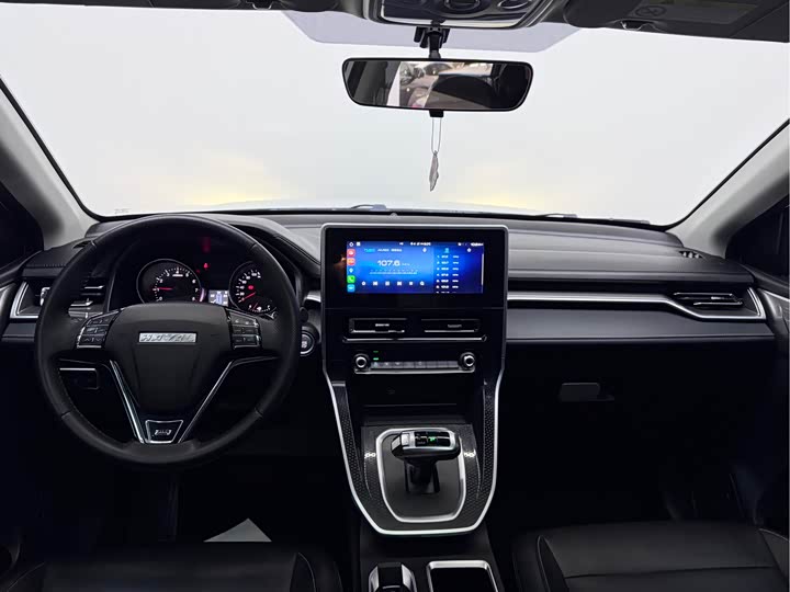 Фото 7 - Haval M6