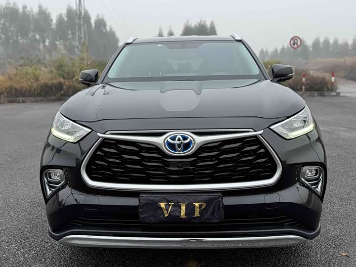 Фото 3 - Toyota Highlander