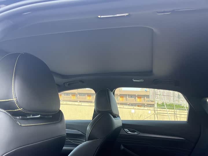 Фото 9 - Geely Preface